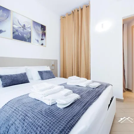 Apartment Ferry Port 1 Min, 1br, Ac, Wifi, By Tilo Genua