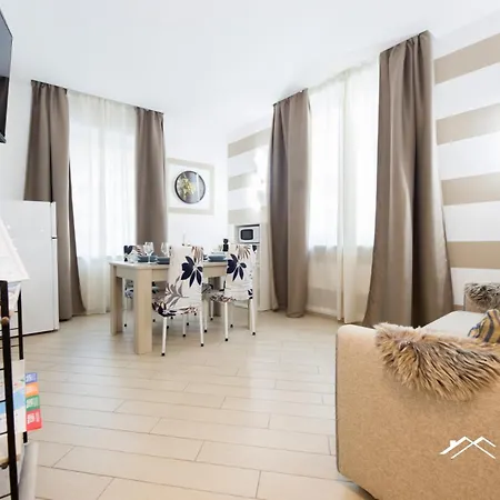 Apartment Ferry Port 1 Min, 1br, Ac, Wifi, By Tilo Genua