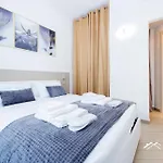 Apartment Ferry Port 1 Min, 1br, Ac, Wifi, By Tilo Genua