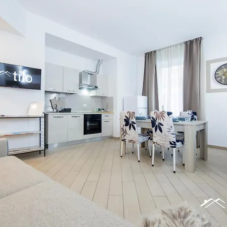 Ferry 1m| 1br| A/c| Wifi By Tilo ג'נובה