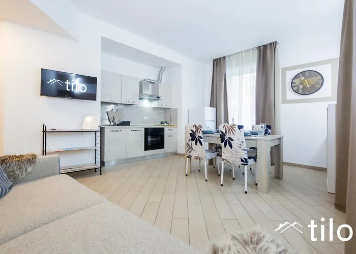 Ferry Port 1 Min, Central 1Br, Ac, Wifi, By Tilo ジェノヴァ